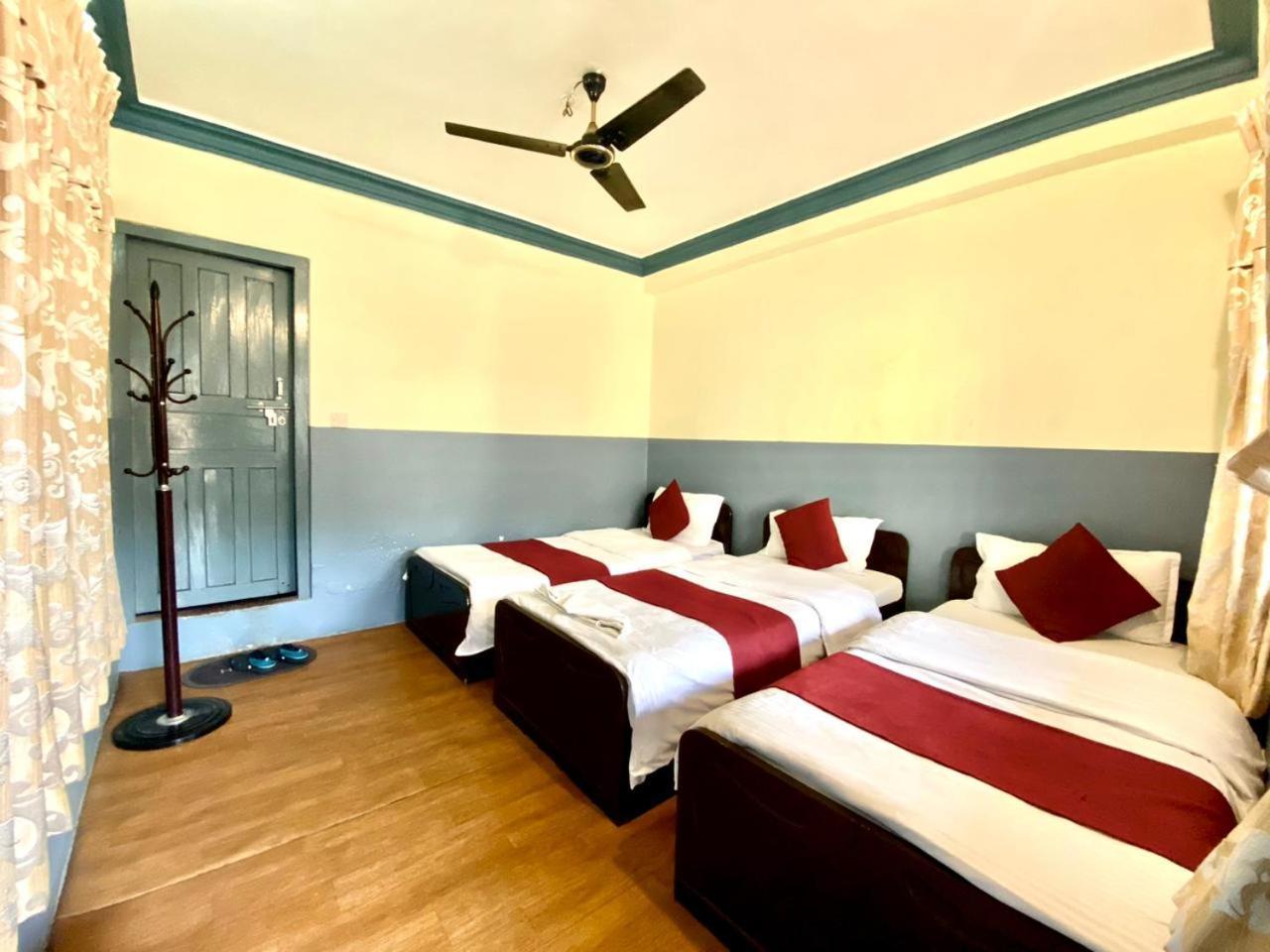 Hotel Piya Pvt Ltd Pokhara Exteriör bild