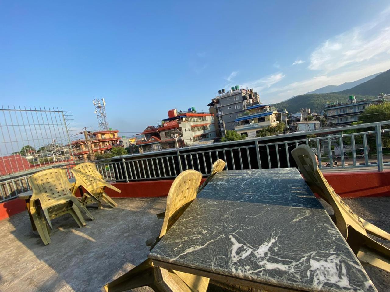 Hotel Piya Pvt Ltd Pokhara Exteriör bild